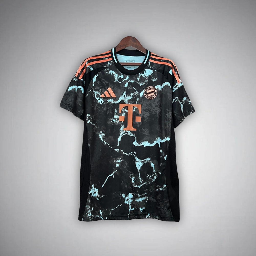 24/25 Bayern München Auswärts Premium Trikot