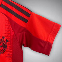 24/25 FC Bayern Home-Trikot-Set für Kinder