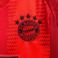 24/25 FC Bayern Home-Trikot-Set für Kinder