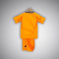 24/25 Real Madrid Auswärts-Trikot-Set für Kinder