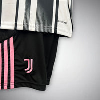 25/26 Juventus Heimtrikot-Set für Kinder