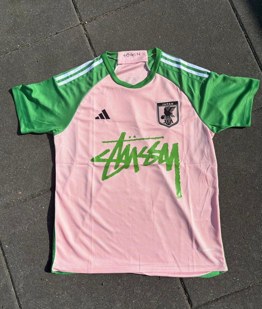 Stüssy x Japan Sonderkollektion Pink