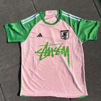 Stüssy x Japan Sonderkollektion Pink