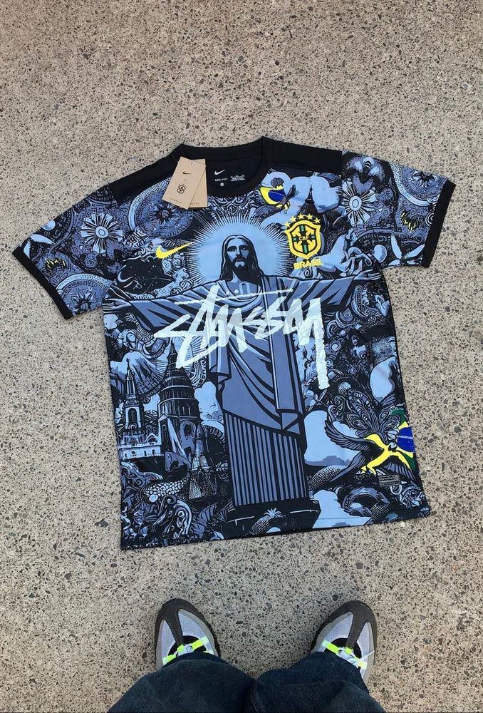 Stüssy x Brasilien „Jesus“ Sondertrikot