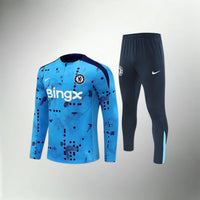 Chelsea Hellblauer Trainingsanzug