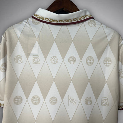 FC Bayern "Die Krone" Premium Kit