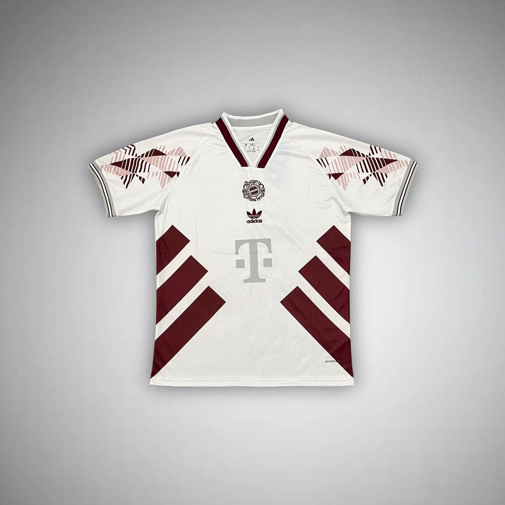 FC Bayern „Mia San Luxe“ Premium-Trikot