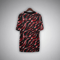 Manchester United „Lava Waves“ Premium-Trikot