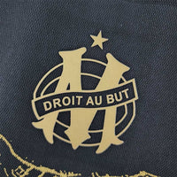 Olympique de Marseille „Phocaean Cityscape“ Premium-Trikot