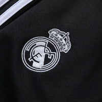 Real Madrid „Blanco Regal“ Premium Trainingsanzug
