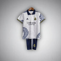 Real Madrid Dragon Blanco Premium Kinder Trikotsatz