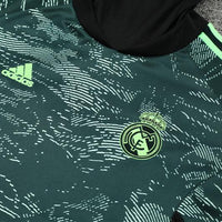 Real Madrid „Forest Silence“ Premium UCL Trainingsanzug