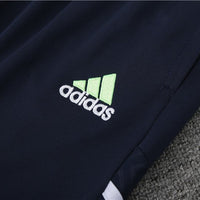 Real Madrid „Maestosa“ Premium Trainingsanzug