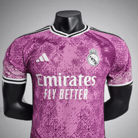 Real Madrid „Royal Damask“ Premium-Trikotsatz