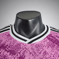Real Madrid „Royal Damask“ Premium-Trikotsatz
