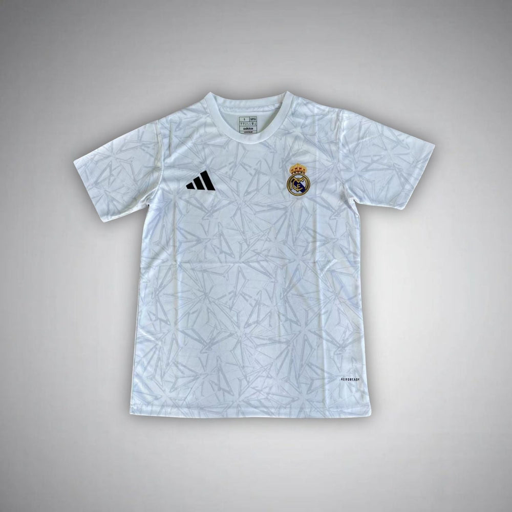 Real Madrid „Weiße Rüstung“ Premium-Ausrüstung